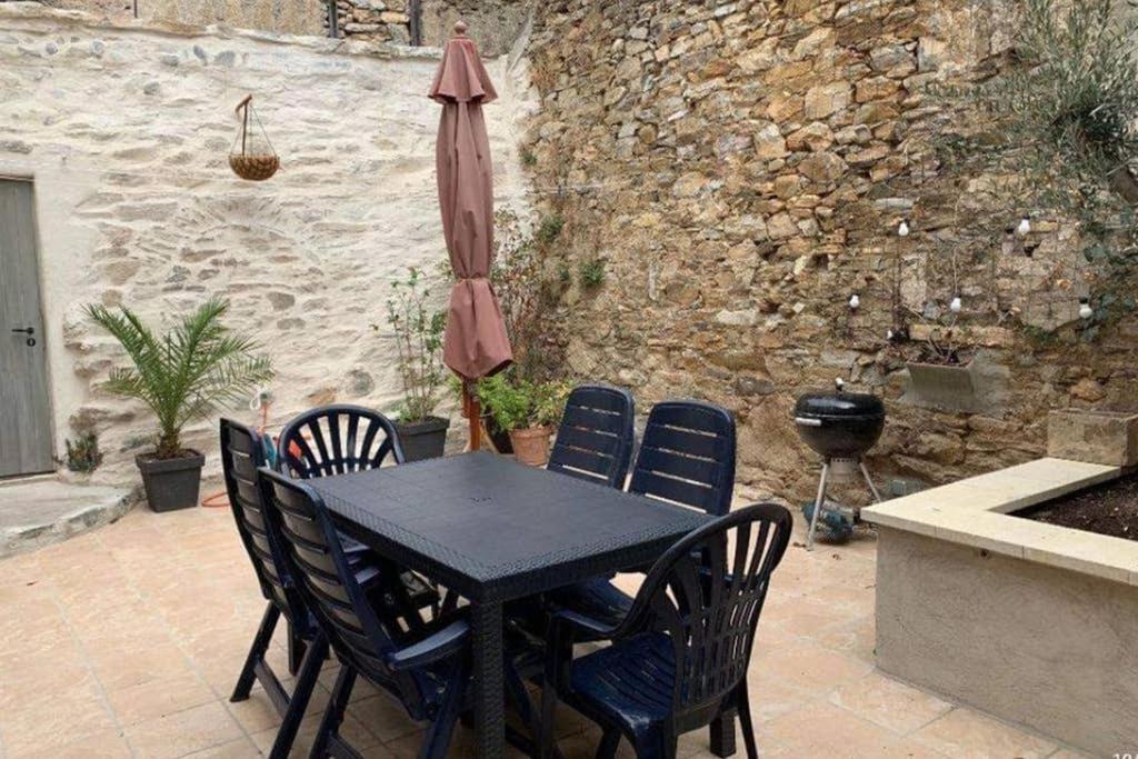 Villa Havre de paix au pied de la montagne à Les Ilhes Extérieur photo
