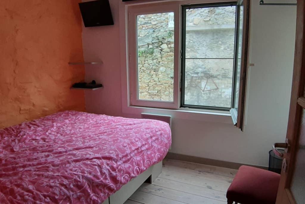 Villa Havre de paix au pied de la montagne à Les Ilhes Extérieur photo